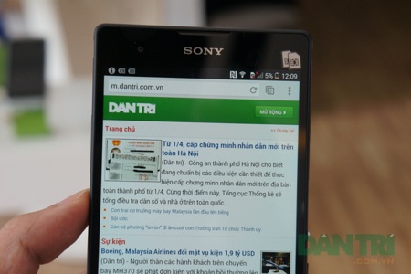 Phablet tầm trung của Sony bất ngờ bán sớm tại Việt Nam - 8 Việc lướt web và đọc báo khá tốt.