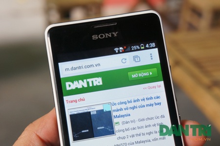 Cận cảnh smartphone giá rẻ Xperia E1 tại Việt Nam