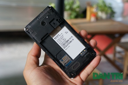 Cận cảnh smartphone giá rẻ Xperia E1 tại Việt Nam