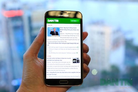 Trên tay Galaxy S5 vàng tại TPHCM.