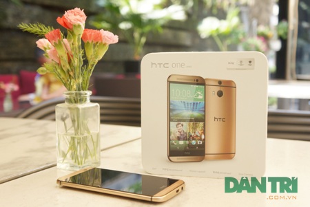 Xuất hiện HTC One M8 Gold đầu tiên về Việt Nam - 1 HTC One M8 Gold đầu tiên tại VN có giá cao ngất ngưởng