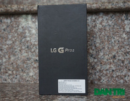 Đập hộp LG G Pro 2 chính hãng tại Việt Nam - 1 Đập hộp LG G Pro 2 chính hãng, phiên bản màu đen.