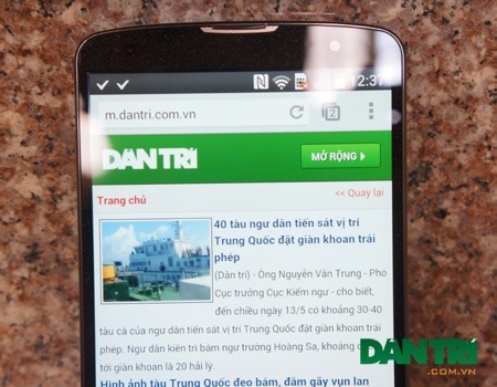 Đập hộp LG G Pro 2 chính hãng tại Việt Nam - 13 Đọc báo Dân trí dễ dàng trên G Pro 2.