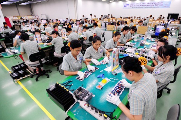 Việt Nam lần đầu tiên đứng đầu thị trường gia công thế giới - 1 Việt Nam lần đầu tiên đứng đầu thị trường gia công thế giới.