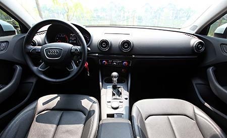 Audi A3 có giành khách hàng Toyota Camry tại Việt Nam? - 12 Hiện tại Audi A3 ở Việt Nam được bảo hành 3 năm không giới hạn
số km đã đi.