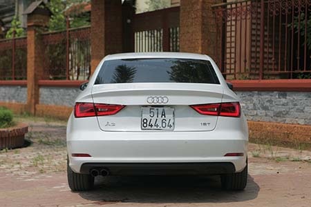 Audi A3 có giành khách hàng Toyota Camry tại Việt Nam? - 8 Hiện tại Audi A3 ở Việt Nam được bảo hành 3 năm không giới hạn
số km đã đi.