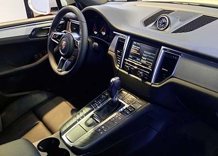 Porsche Macan chính thức có mặt tại Việt Nam - 10 Porsche Macan chính thức ra mắt tại Việt Nam