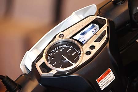 Ra mắt Yamaha Nouvo thế hệ mới tại Việt Nam - 5 Ra mắt Yamaha Nouvo thế hệ mới tại Việt Nam