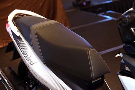 Ra mắt Yamaha Nouvo thế hệ mới tại Việt Nam - 10 Ra mắt Yamaha Nouvo thế hệ mới tại Việt Nam