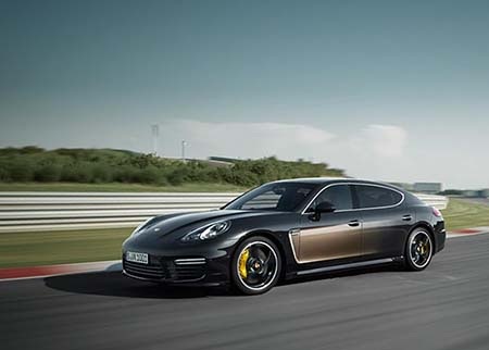 Porsche Panamera thách thức nhà giàu Việt Nam với phiên bản 13,8 tỷ đồng - 2 Porsche Panamera thách thức nhà giàu Việt Nam với phiên bản 13,8 tỷ đồng