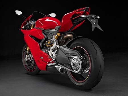 Ngũ hổ tướng tại EICMA 2014 - 12 Năm nay Honda mang tới nguyên mẫu chiếc xe đua MotoGP của mình, chiếc RC213V-S.