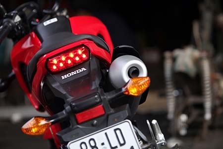 Honda MSX 125 – "Thảnh thơi" ở phân khúc minibike - 18 Cụm đèn hậu với sự hỗ trợ của đèn led