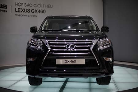 Hiện tại ở Việt Nam đối thủ của Lexus GX460 ở phân khúc SUV mid-size hạng sang bao gồm