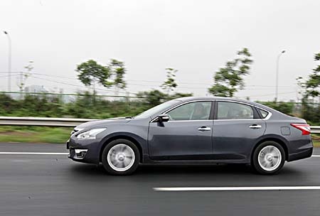 Nissan Teana – xe Mỹ cho người Việt - 1 Nissan Teana – xe Mỹ cho người Việt