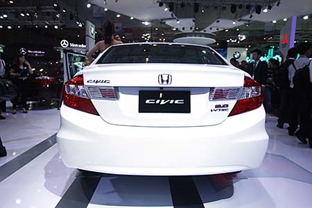 Honda Civic 2015 tại Việt Nam sẽ không trang bị hộp số sàn - 5 Honda CR-V mới chính thức có mặt khởi điểm từ 1 tỷ đồng