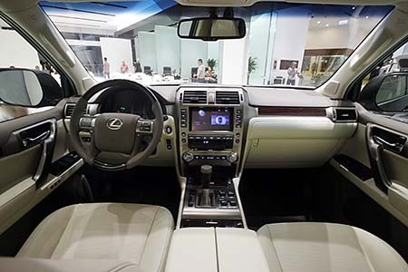 Lexus dàn trận đón Vietnam Motorshow - 6 Lexus dàn trận đón Vietnam Motorshow