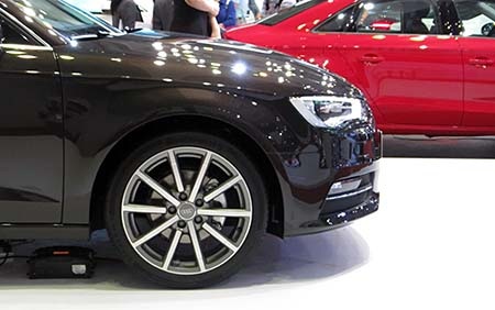 Audi TT chính thức ra mắt tại Việt Nam - 4 Audi A3
hatchback có giá bán khởi điểm từ 1,2 tỷ đồng (đã bao gồm thuế GTGT).