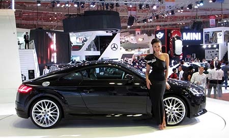 Audi TT chính thức ra mắt tại Việt Nam - 14 Audi TT được
bán với mức giá khởi điểm 1,78 tỷ đồng (đã bao gồm thuế GTGT).
