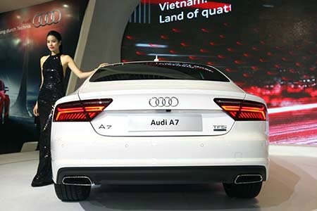 Audi TT chính thức ra mắt tại Việt Nam - 28 Audi TT được
bán với mức giá khởi điểm 1,78 tỷ đồng (đã bao gồm thuế GTGT).