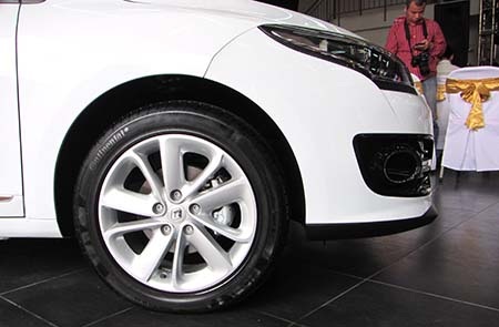 Renault Mégane hatchback có mặt tại Việt Nam - 5 Việt Hưng