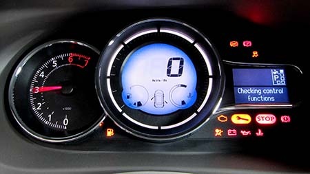 Renault Mégane hatchback có mặt tại Việt Nam - 12 Việt Hưng