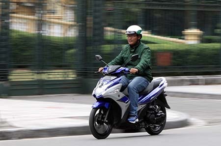 Yamaha Nouvo mới tiêu thụ nhiên liệu ra sao? - 1 Yamaha Nouvo mới tiêu thụ nhiên liệu sao?