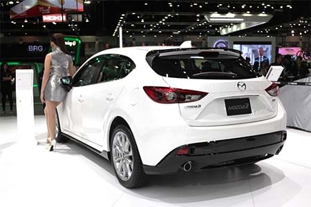 Mazda 3 hatchback 2.0SP Sport có mặt tại Thái Lan - 4 Mazda 3 hatchback 2.0SP Sport có mặt tại Thái Lan
