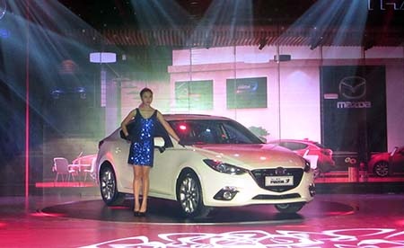 Mazda3 thế hệ mới chính thức có mặt tại Việt Nam - 2 Dân trí sẽ có bài giới thiệu cụ thể mẫu
xe này trong thời gian tới đây.