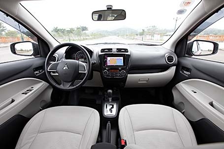 Mitsubishi Attrage: Hấp dẫn ở điểm nào? - 18 Thanh Phúc - Minh Thanh