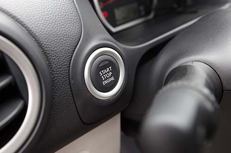 Mitsubishi Attrage: Hấp dẫn ở điểm nào? - 5 Thanh Phúc - Minh Thanh