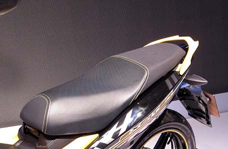 Hiện tại Yamaha Exciter 150 có hai phiên bản và có giá bán xuất xưởng như sau: phiên bản 