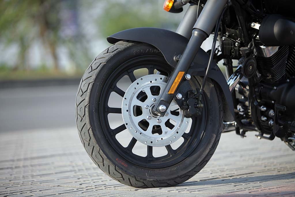 Keeway Blackster 250EFI có giá bán 85 triệu đồng - 13 Keeway Blackster 250EFI có giá bán 85 triệu đồng.