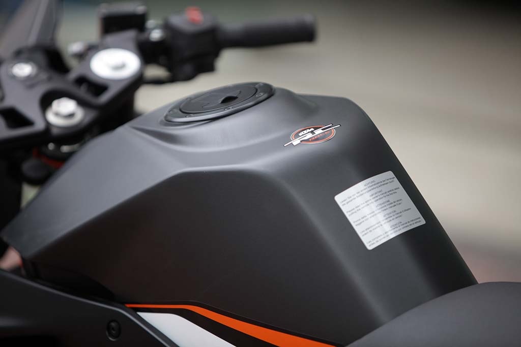 KTM RC 200: Khi người Áo làm xe sport - 13 Thông số kỹ thuật của KTM RC200
