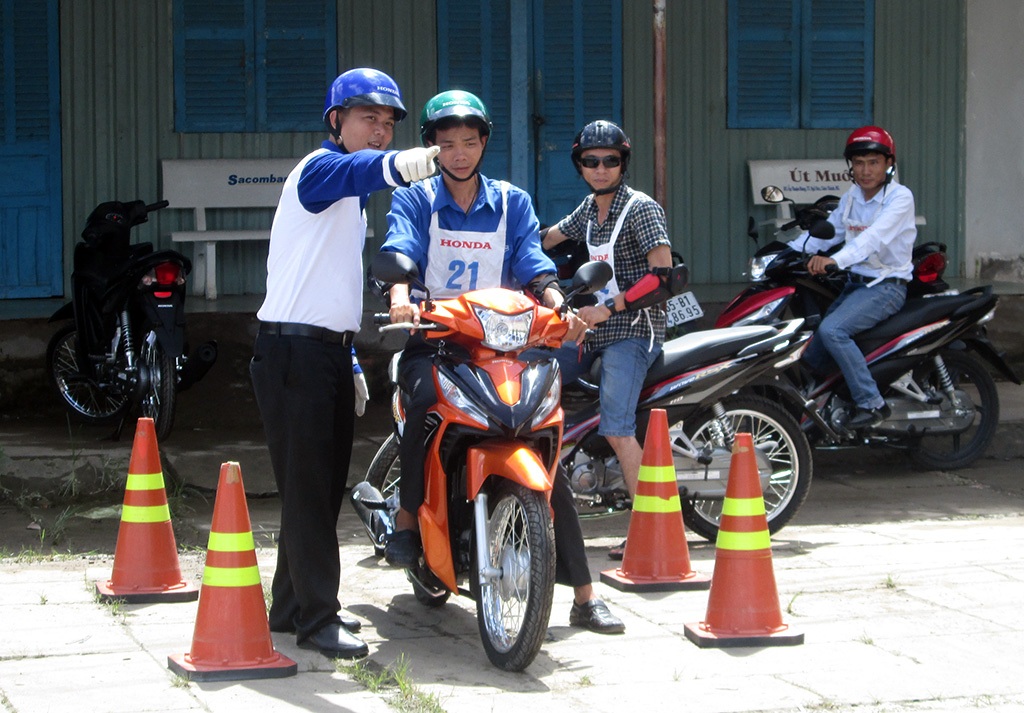 Honda Việt Nam tuyên dương các hoạt động Lái xe an toàn - 3 Honda Việt Nam tuyên dương các hoạt động Lái xe an toàn