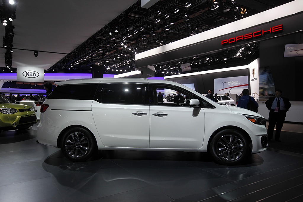 KIA sẽ phân phối Sedona 2015 tại Việt Nam - 6 <span style=font-size:12.0pt;
font-family:"Times New Roman">