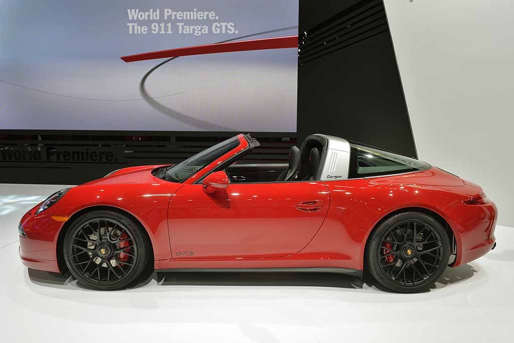 Porsche 911 Targa 4 GTS về Việt Nam có giá 7,85 tỉ đồng - 4 Porsche 911 Targa 4 GTS là 7,85 tỉ đồng