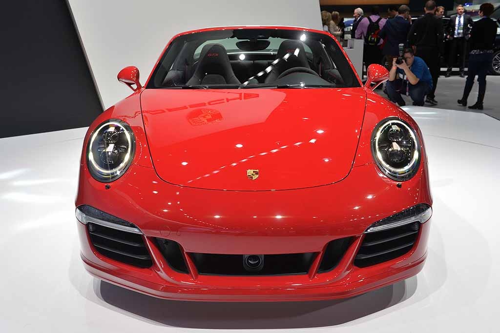 Porsche 911 Targa 4 GTS về Việt Nam có giá 7,85 tỉ đồng - 2 Porsche 911 Targa 4 GTS là 7,85 tỉ đồng