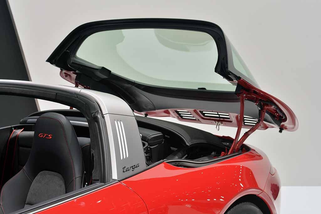 Porsche 911 Targa 4 GTS về Việt Nam có giá 7,85 tỉ đồng - 11 Porsche 911 Targa 4 GTS là 7,85 tỉ đồng