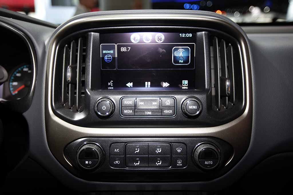 Chevrolet Colorado tại Mỹ có thêm phiên bản mới - 8 Chevrolet Colorado tại Mỹ có thêm phiên bản mới