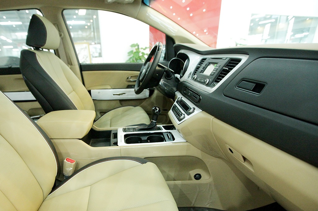 KIA Sedona khai màn phân khúc MPV cỡ lớn tại Việt Nam - 12 KIA Sedona: Khai màn phân khúc MPV cỡ lớn tại Việt Nam.