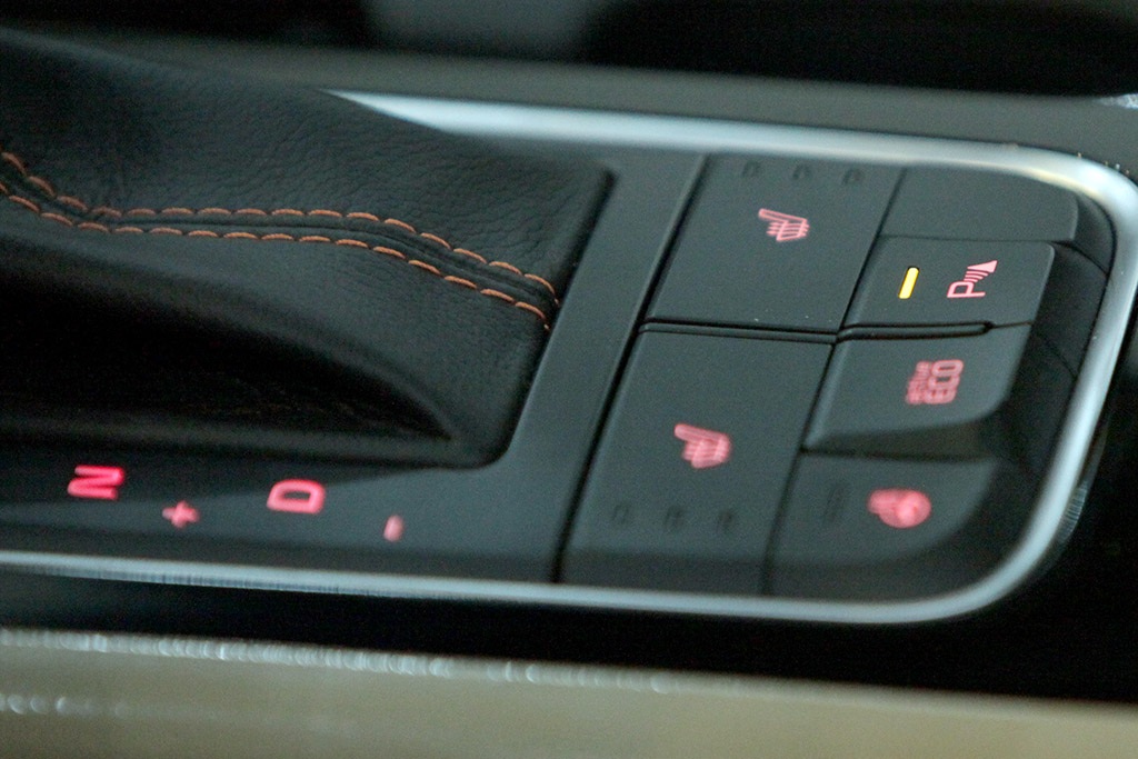 KIA Sedona khai màn phân khúc MPV cỡ lớn tại Việt Nam - 27 KIA Sedona: Khai màn phân khúc MPV cỡ lớn tại Việt Nam.