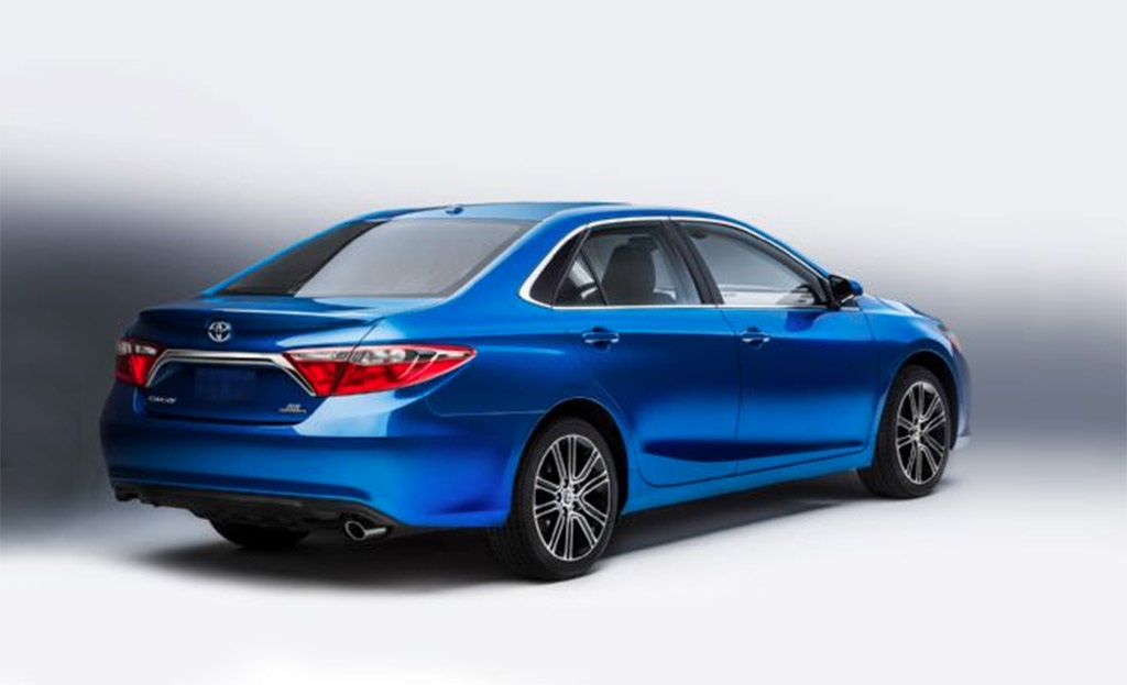 Toyota đưa Camry Special Edition đến Chicago Auto Show 2015 - 2 Toyota đưa Camry Special Edition đến Chicago Auto Show 2015