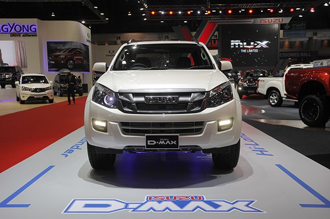 Isuzu D-max ra mắt phiên bản mới - 2 Isuzu D-max ra mắt phiên bản mới