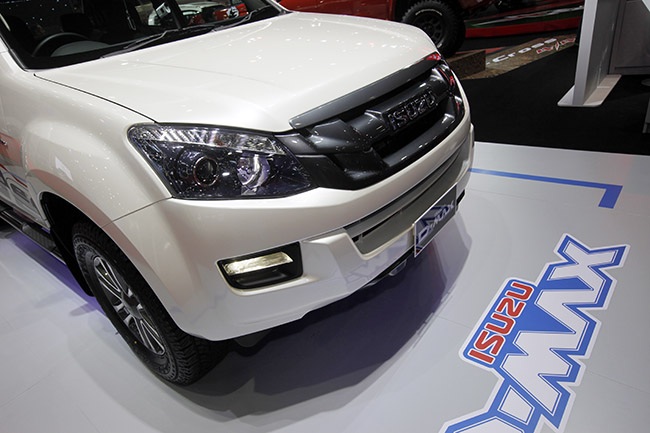 Isuzu D-max ra mắt phiên bản mới - 1 Isuzu D-max ra mắt phiên bản mới