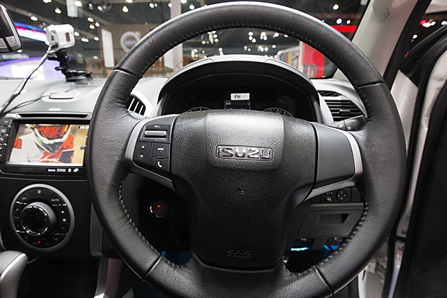 Isuzu D-max ra mắt phiên bản mới - 13 Isuzu D-max ra mắt phiên bản mới