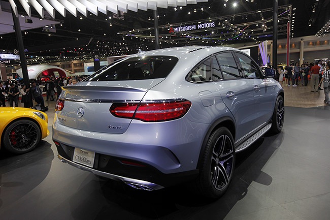 Mercedes-Benz GLE-class Coupé ra mắt tại Đông Nam Á - 8 Mercedes-Benz GLE-class Coupé sẽ có đối thủ là chiếc BMW X6, Acura ZDX và tương lai sẽ là Audi Q6