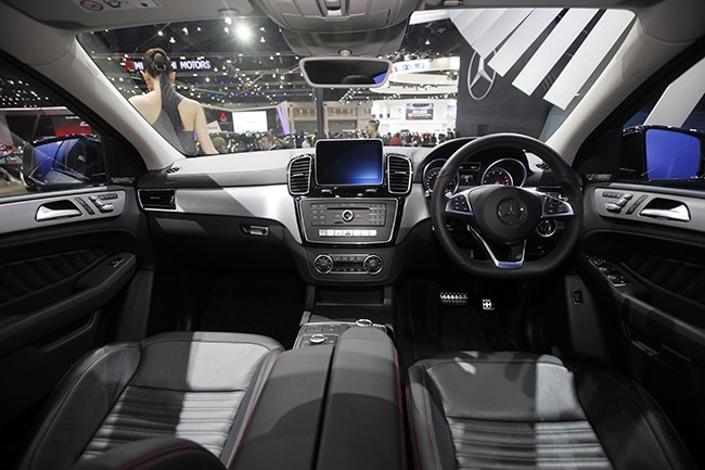 Mercedes-Benz GLE-class Coupé ra mắt tại Đông Nam Á - 14 Mercedes-Benz GLE-class Coupé sẽ có đối thủ là chiếc BMW X6, Acura ZDX và tương lai sẽ là Audi Q6