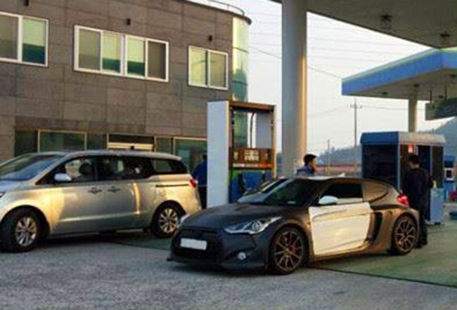 Hyundai Veloster thế hệ thứ hai chuẩn bị ra mắt - 2 Hyundai Veloster thế hệ thứ hai chuẩn bị ra mắt