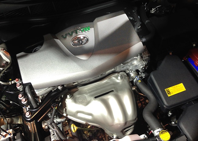 Toyota Camry mới có giá bán từ 1,078 tỷ đồng - 3 Động cơ phun nhiên trực tiếp D-4S trên Toyota Camry 2.0E