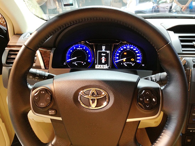 Toyota Camry mới có giá bán từ 1,078 tỷ đồng - 10 Dân trí sẽ có bài giới thiệu cụ thể mẫu Toyota Camry trong thời gian tới đây.